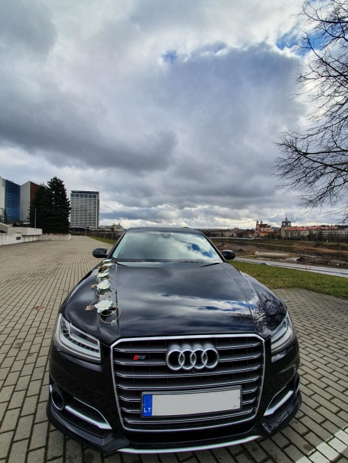 Automobilių nuoma Audi A8 Long 2017 nuoma vestuvėms