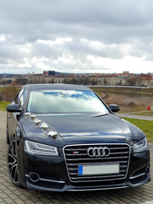 Automobilių nuoma Audi A8 Long 2017 nuoma vestuvėms