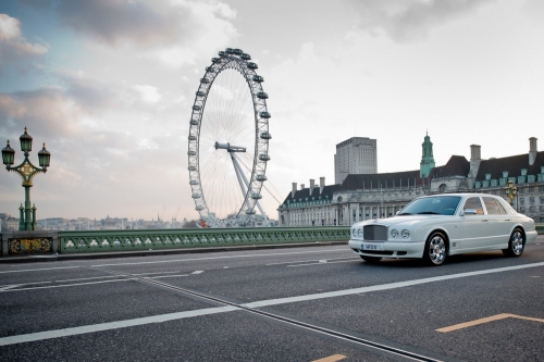 Limuzinai vestuvėms Bentley Arnage rankų darbo Limuzinas Jūms