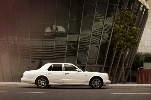 Limuzinai vestuvėms Bentley Arnage rankų darbo Limuzinas Jūms