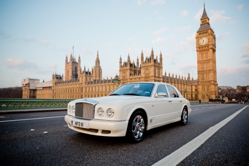 Limuzinai vestuvėms Bentley Arnage rankų darbo Limuzinas Jūms