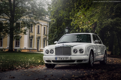 Limuzinai vestuvėms Bentley Arnage rankų darbo Limuzinas Jūms