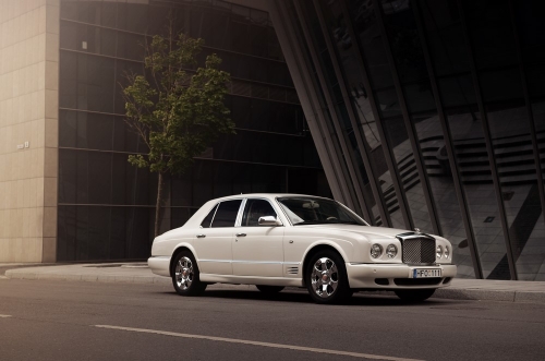 Limuzinai vestuvėms Bentley Arnage rankų darbo Limuzinas Jūms