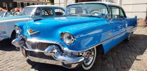 Automobilių nuoma Nuomojamas Cadillac Deville 1956