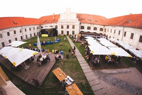 Restoranai, kavinės, barai PIANO.LT koncertų salė Senamiestyje - Jūsų vestuvių šventei!