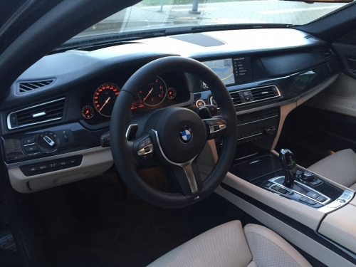 Automobilių nuoma BMW 730 (2014m) pilniausios komplektacijos