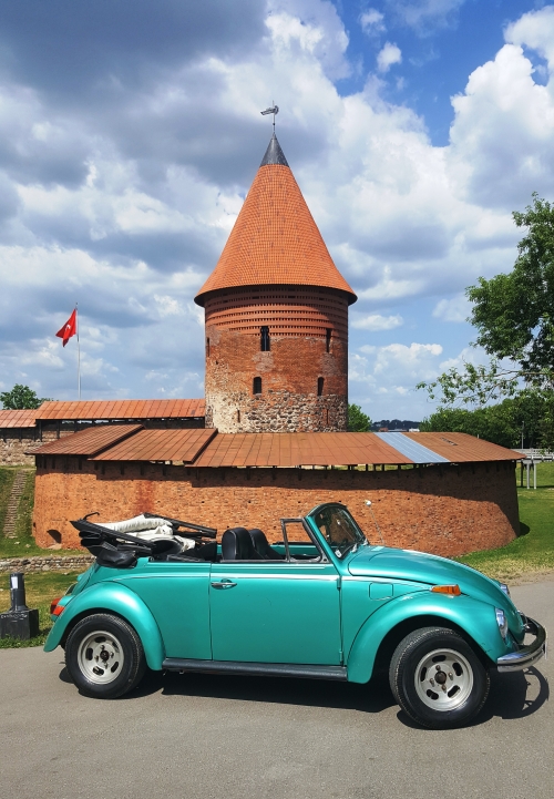 Automobilių nuoma Istorinio automobilio 1970 metų VW Beetle Cabrio nuoma