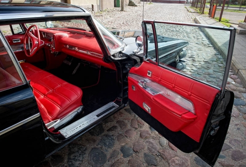 Automobilių nuoma Prabangus ir išskirtinis Chrysler Imperial, 1963 m.