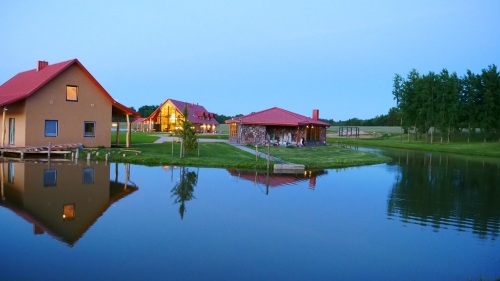 Sodybos, dvarai, vilos Kaimo Turizmo Sodyba "Mėlynoji Banga"