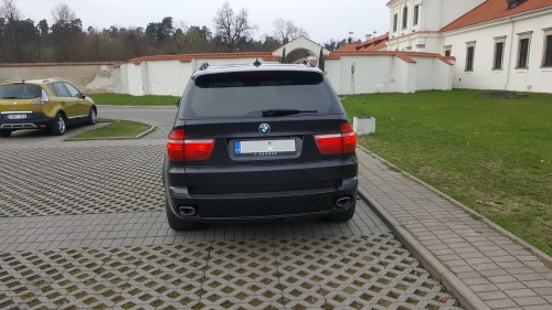 Automobilių nuoma Nuomojamas BMW X5 su vairuotoju