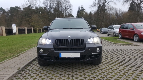 Automobilių nuoma Nuomojamas BMW X5 su vairuotoju