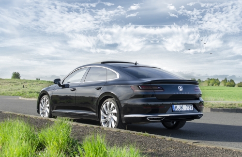 Automobilių nuoma VW Arteon nuoma vestuvėms