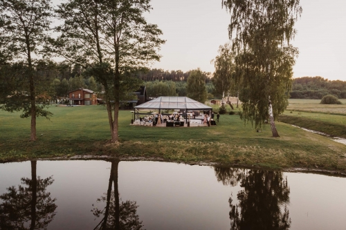 Palapinės Švenčių kompleksas su paviljonu