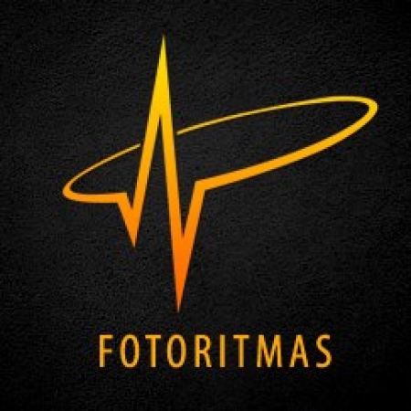 Vestuvių fotografų komanda - Fotoritmas logo